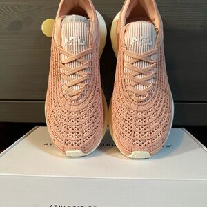 APL Zipline Women's Athletic Shoes